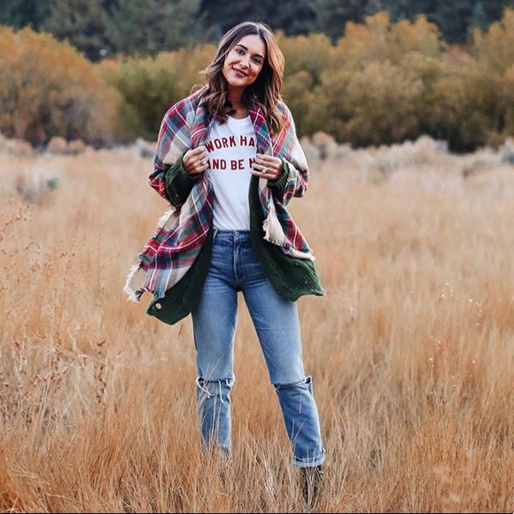 ‘MOLLY’ Camel Tartan Plaid Blanket Scarf - Picture 8 of 8